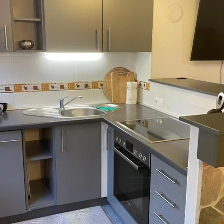 Zentrale, Moderne Innenstadtwohnung * Грац